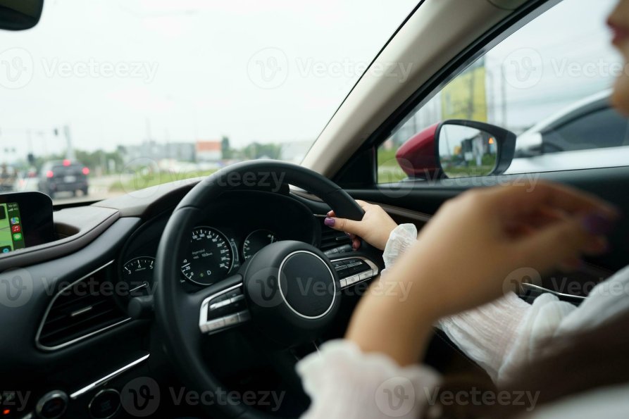 A szervokormány szerepe és jelentősége a modern autókban